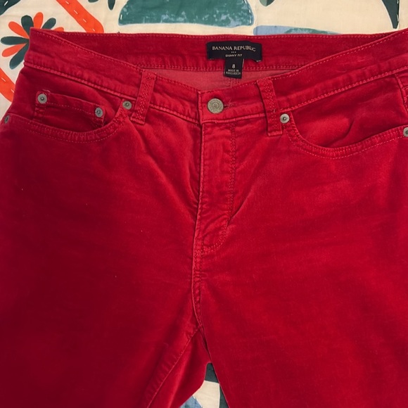 Banana Republic skinny red velvet jeans. Sz 8 - Picture 2 of 4